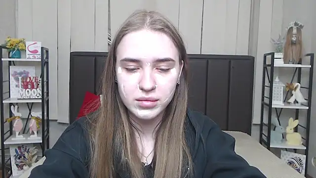 Snapshot of LauraHlot chatting on November 26, 2025, 7:36 pm LauraHlot online show from November 26, 2025, 7:36 pm