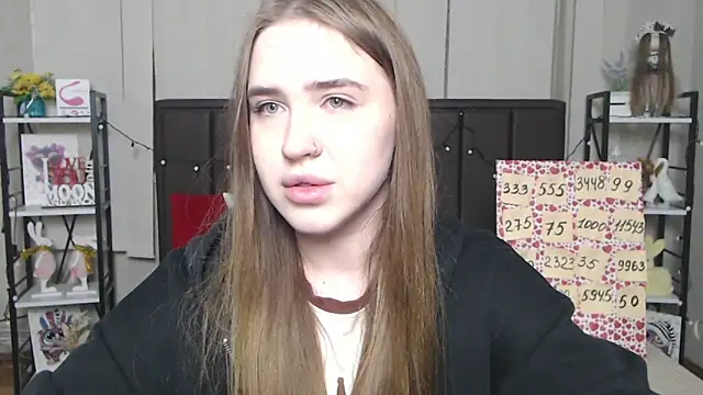 Snapshot of LauraHlot chatting on November 21, 2025, 6:40 pm LauraHlot online show from November 21, 2025, 6:40 pm