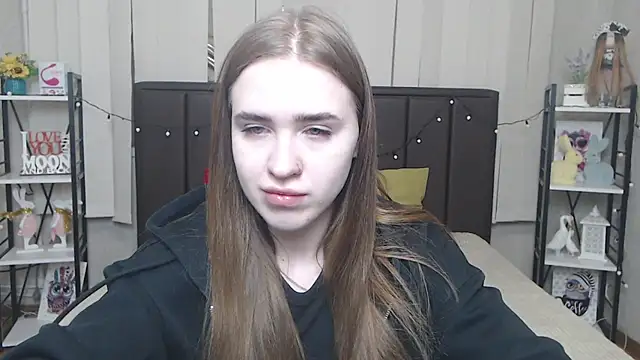 Snapshot of LauraHlot chatting on October 18, 2025, 5:31 am LauraHlot online show from October 18, 2025, 5:31 am