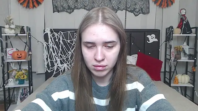 Snapshot of LauraHlot chatting on October 24, 2025, 5:34 pm LauraHlot online show from October 24, 2025, 5:34 pm