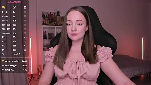 Snapshot of WalkingGirl chatting on January 27, 2025, 9:33 pm WalkingGirl online show from January 27, 2025, 9:33 pm