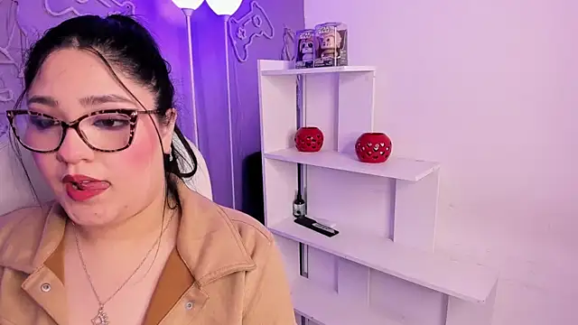 Snapshot of Camiila_Osorio chatting on March 7, 2026, 7:30 pm Camiila Osorio online show from March 7, 2026, 7:30 pm