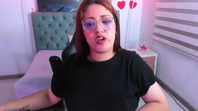 Camiila Osorio online show from February 25, 2025, 6:47 am