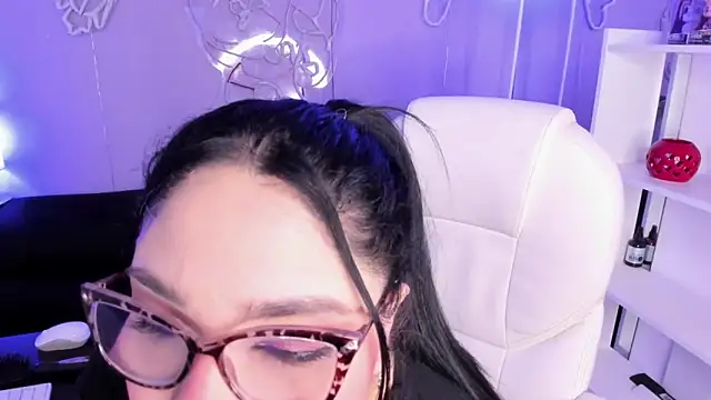 Snapshot of Camiila_Osorio chatting on March 16, 2026, 7:49 pm Camiila Osorio online show from March 16, 2026, 7:49 pm