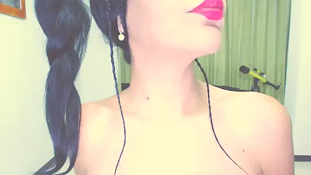 Snapshot of Stephanie520 chatting on October 29, 2025, 9:30 am Stephanie520 online show from October 29, 2025, 9:30 am