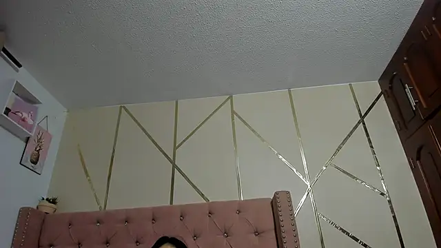 foxxxmegan online show from February 7, 2025, 3:23 am