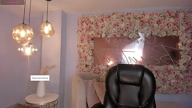 Snapshot of ValeriaVelvet chatting on May 18, 2026, 11:59 am ValeriaVelvet online show from May 18, 2026, 11:59 am