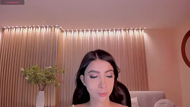 Snapshot of ValeriaVelvet chatting on July 4, 2026, 12:11 pm ValeriaVelvet online show from July 4, 2026, 12:11 pm