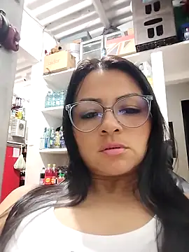 Snapshot of Linda_Lars chatting on October 27, 2025, 2:12 am Linda Lars online show from October 27, 2025, 2:12 am