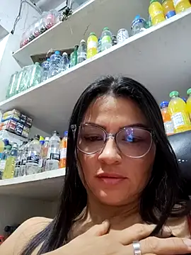 Linda Lars online show from February 12, 2026, 2:11 am