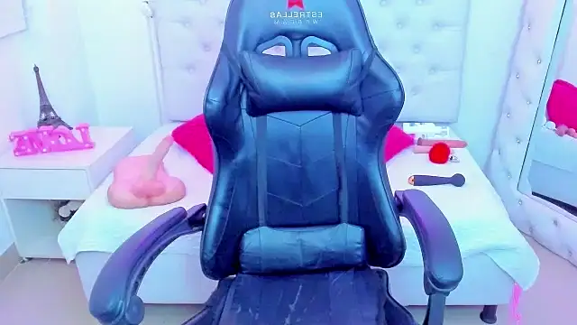 silvana  miller online show from February 8, 2025, 7:05 pm