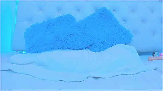 silvana  miller online show from February 27, 2025, 1:08 am