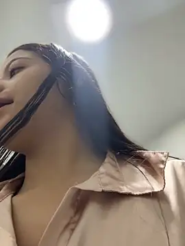 Snapshot of Arilw chatting on December 16, 2025, 11:14 am Arilw online show from December 16, 2025, 11:14 am