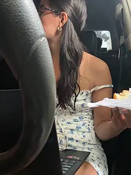 Snapshot of Arilw chatting on November 22, 2025, 12:26 pm Arilw online show from November 22, 2025, 12:26 pm