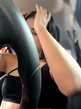 Snapshot of Arilw chatting on November 24, 2025, 3:12 pm Arilw online show from November 24, 2025, 3:12 pm