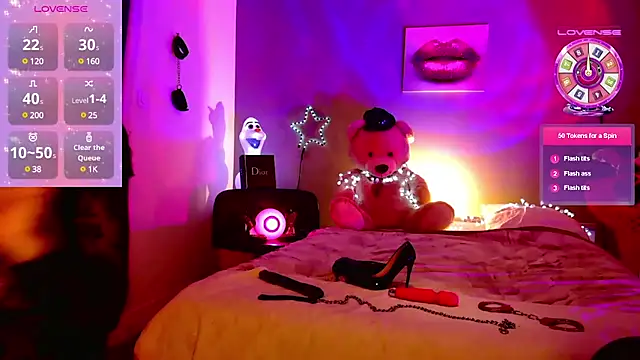 Snapshot of Stripgirl31 chatting on February 11, 2025, 12:17 am Stripgirl31 online show from February 11, 2025, 12:17 am