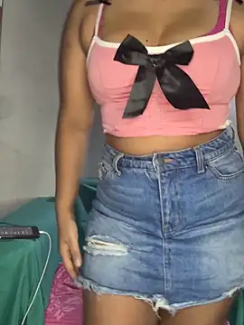 Snapshot of Shadow_Girl007 chatting on November 26, 2025, 5:35 pm Shadow Girl007 online show from November 26, 2025, 5:35 pm