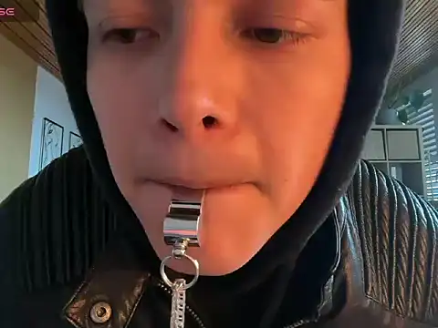 Snapshot of ccamilo-andress chatting on January 9, 2026, 3:19 pm ccamilo-andress online show from January 9, 2026, 3:19 pm