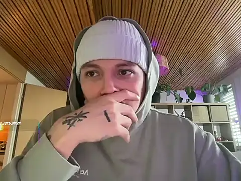 Snapshot of ccamilo-andress chatting on January 8, 2026, 10:21 am ccamilo-andress online show from January 8, 2026, 10:21 am