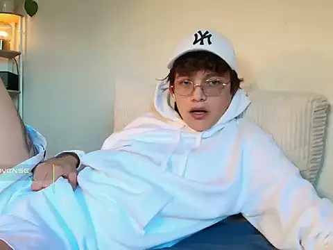 Snapshot of ccamilo-andress chatting on October 1, 2025, 12:09 pm ccamilo-andress online show from October 1, 2025, 12:09 pm