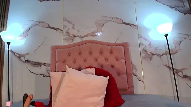 Snapshot of La_indiia chatting on February 19, 2026, 12:24 pm La indiia online show from February 19, 2026, 12:24 pm