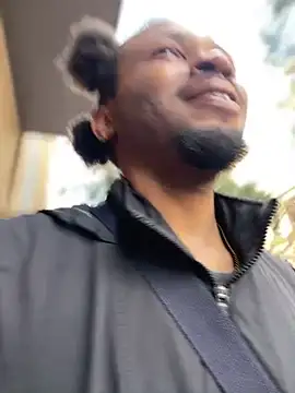 Snapshot of MobyDxck chatting on December 28, 2024, 5:35 pm MobyDxck online show from December 28, 2024, 5:35 pm