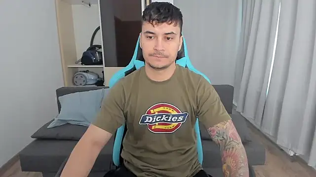 MatMalonne online show from December 21, 2025, 7:32 am