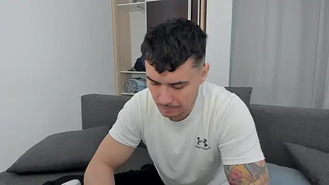 Snapshot of MatMalonne chatting on March 12, 2026, 5:55 am MatMalonne online show from March 12, 2026, 5:55 am