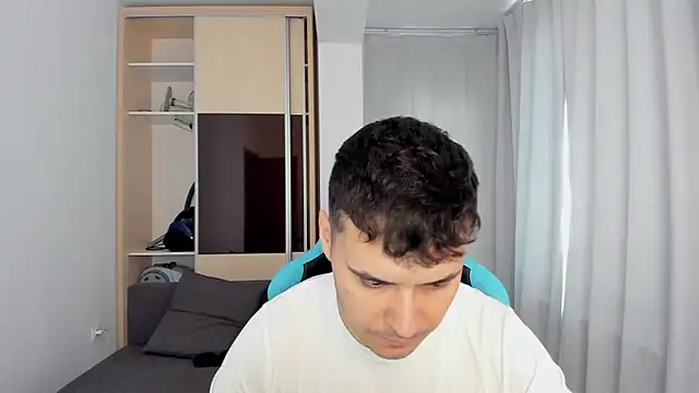 Snapshot of MatMalonne chatting on March 4, 2026, 10:34 am MatMalonne online show from March 4, 2026, 10:34 am