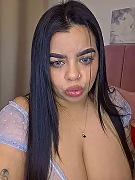 Snapshot of MiahJoness chatting on October 1, 2025, 12:27 am MiahJoness online show from October 1, 2025, 12:27 am