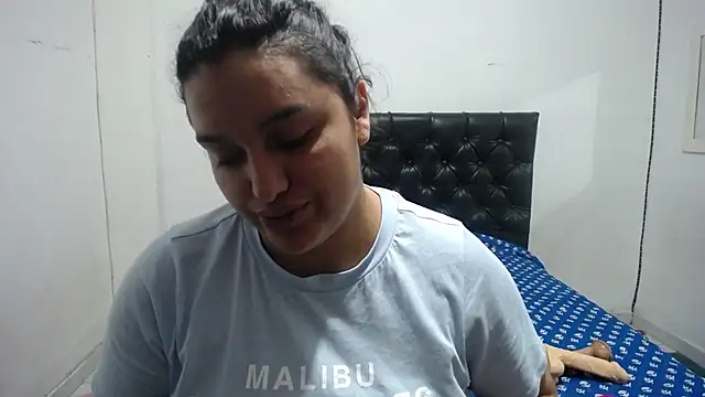 Laurenkenner  online show from December 15, 2025, 7:52 pm