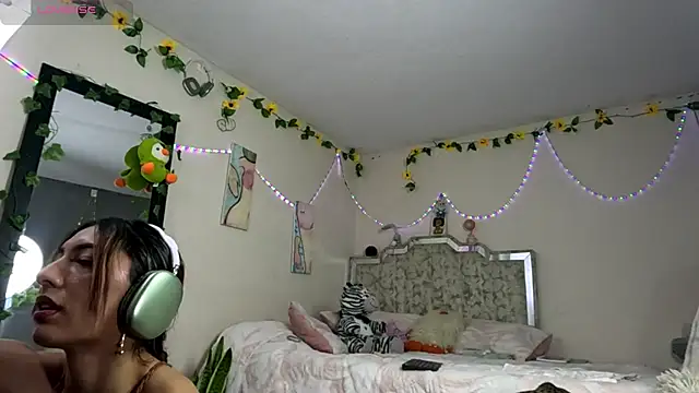 Tomoe b online show from January 10, 2026, 7:58 am