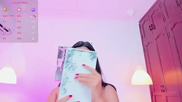 JennScott online show from January 2, 2025, 11:41 am