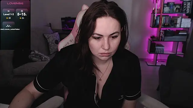 Snapshot of SexyWitch_666 chatting on May 18, 2026, 5:34 am SexyWitch 666 online show from May 18, 2026, 5:34 am