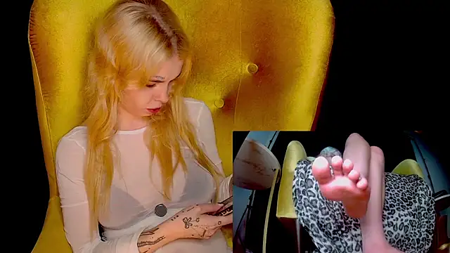 Snapshot of MisssLola chatting on October 8, 2025, 3:02 pm MisssLola online show from October 8, 2025, 3:02 pm