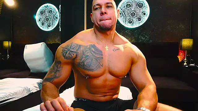 MassimoWalton2 online show from September 23, 2025, 12:56 pm