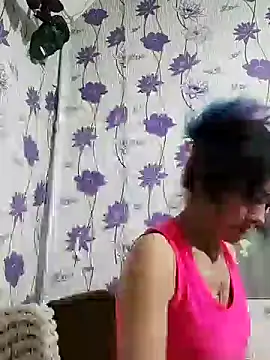 SweetLeila40 online show from February 10, 2025, 8:10 pm