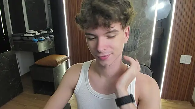 Snapshot of calvin_love_you chatting on July 28, 2026, 3:21 pm calvin love you online show from July 28, 2026, 3:21 pm