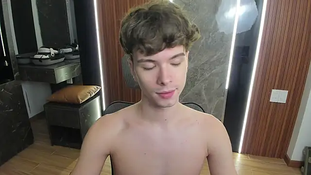 Snapshot of calvin_love_you chatting on July 1, 2026, 2:06 pm calvin love you online show from July 1, 2026, 2:06 pm