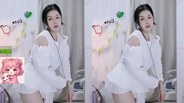 HK angelchloe online show from August 4, 2026, 1:43 am