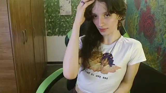 Snapshot of BurningVenus12 chatting on July 30, 2026, 12:32 am BurningVenus12 online show from July 30, 2026, 12:32 am
