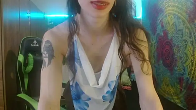 Snapshot of BurningVenus12 chatting on June 28, 2026, 12:33 pm BurningVenus12 online show from June 28, 2026, 12:33 pm