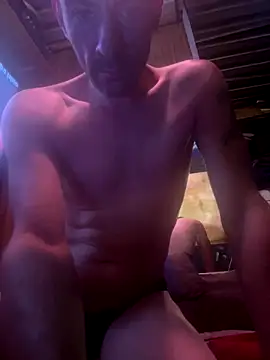 Snapshot of smashb33 chatting on October 22, 2025, 10:15 am smashb33 online show from October 22, 2025, 10:15 am