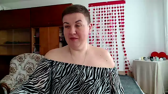 Snapshot of Annet1912 chatting on March 18, 2025, 10:07 am Annet1912 online show from March 18, 2025, 10:07 am