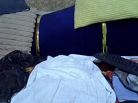 Snapshot of Soft_gal12 chatting on November 8, 2025, 7:06 pm Soft gal12 online show from November 8, 2025, 7:06 pm