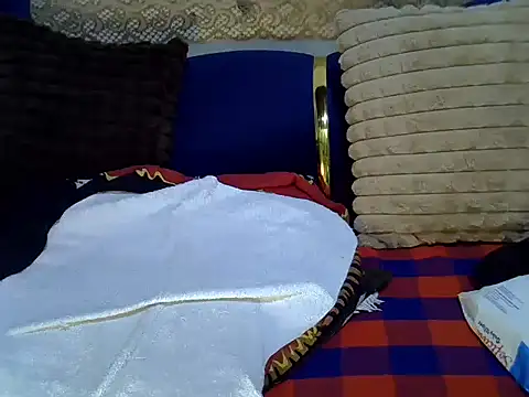 Snapshot of Soft_gal12 chatting on November 6, 2025, 6:23 pm Soft gal12 online show from November 6, 2025, 6:23 pm