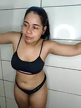 VitoriaFernandes online show from February 3, 2025, 9:39 pm