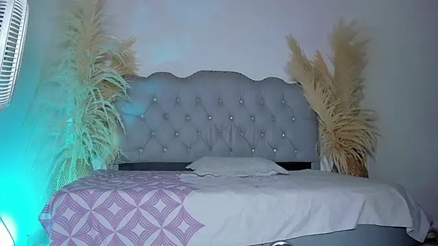 Tahiraa  online show from February 25, 2026, 1:22 pm