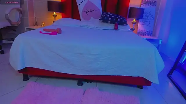 isabella montez online show from March 6, 2025, 3:02 pm