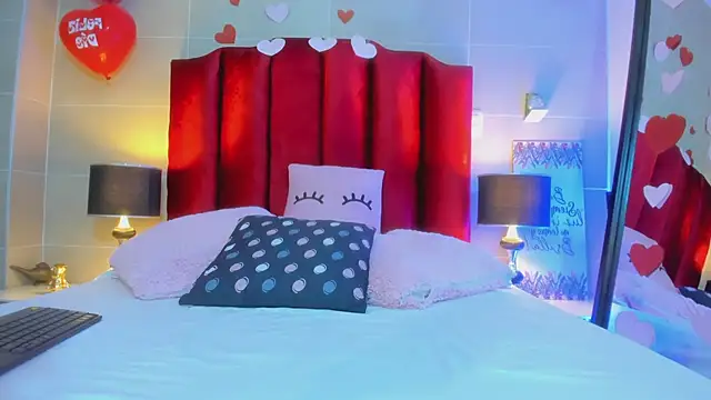 isabella montez online show from February 15, 2025, 12:43 pm